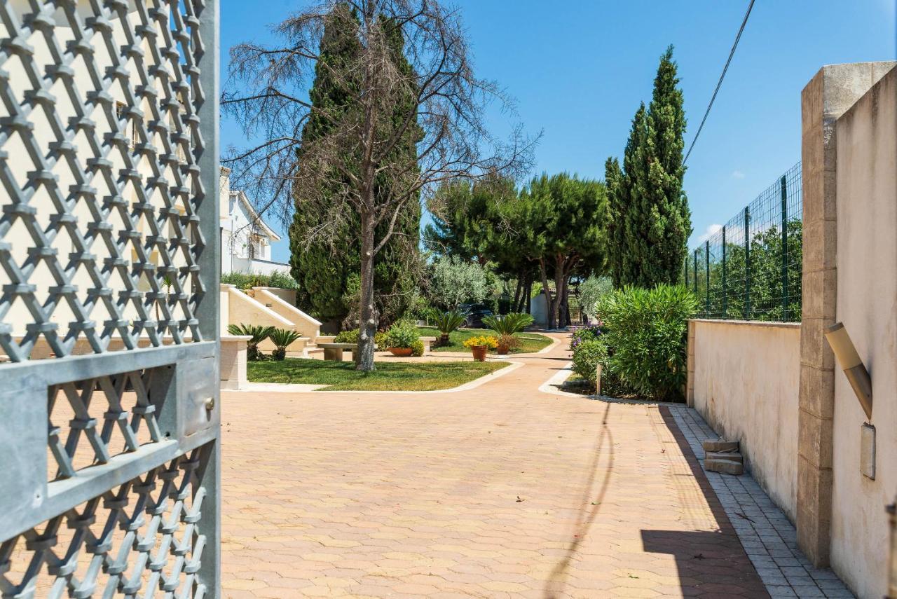 Casa Agapantus Con Piscina Da Giugno Apartment Bari Exterior foto
