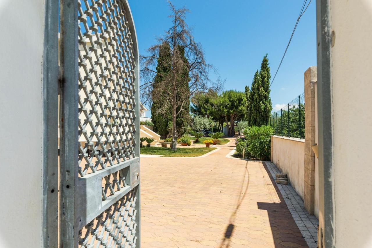Casa Agapantus Con Piscina Da Giugno Apartment Bari Exterior foto